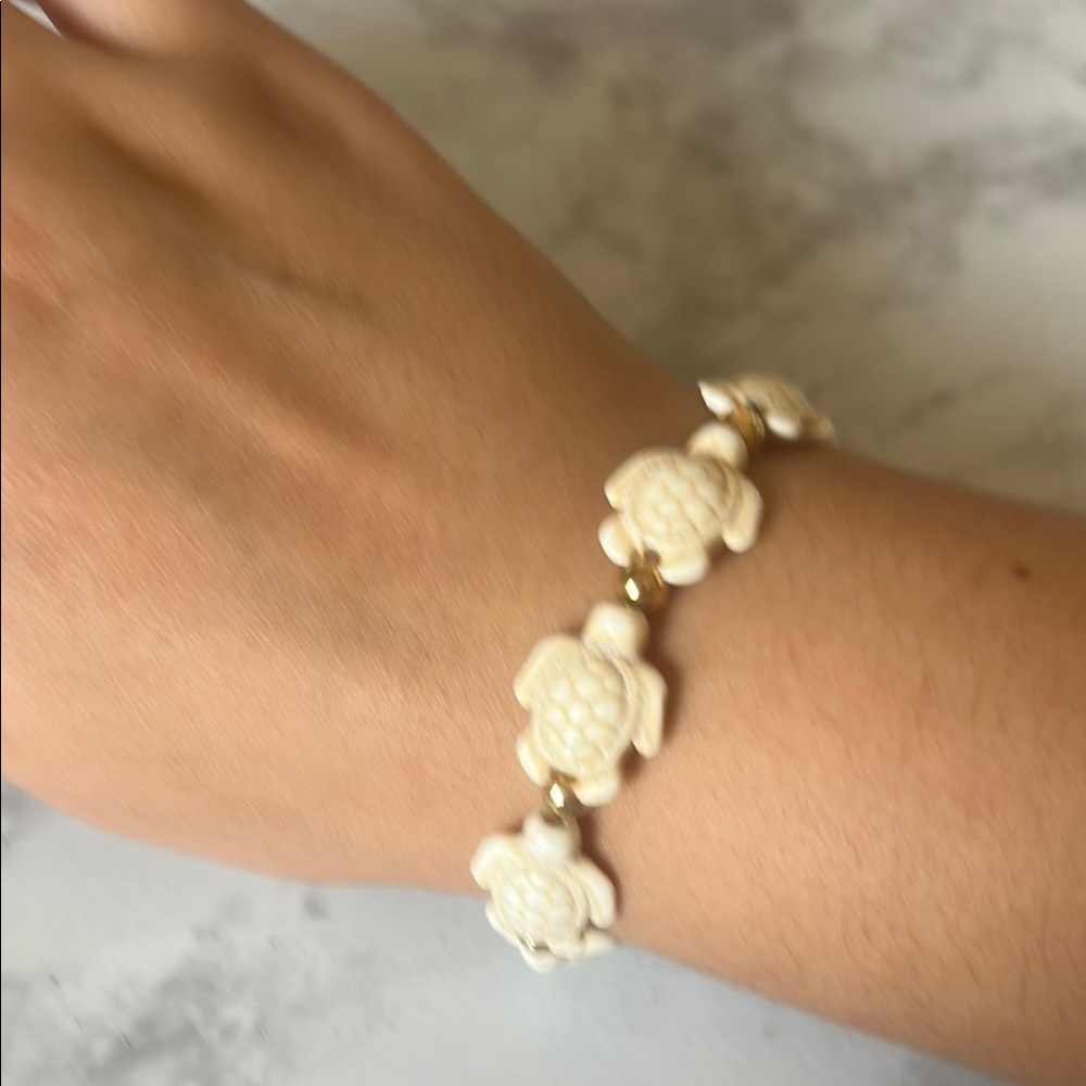 Elegant Cream Turtle Bracelet